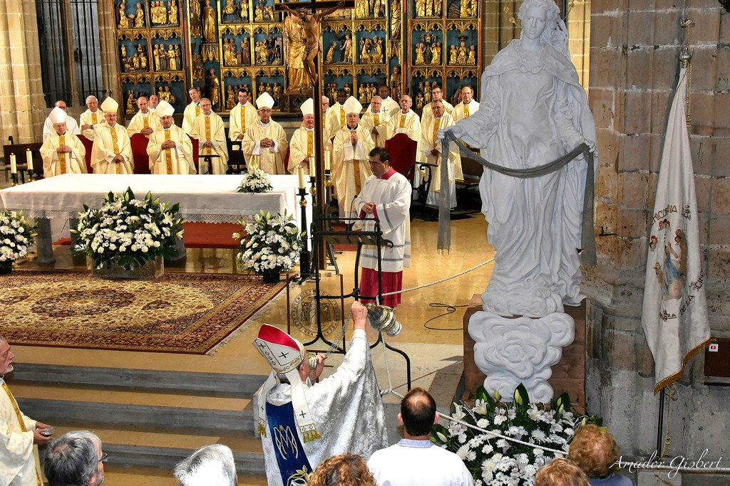 El Nunci del Papa Renzo Fratini beneïx la nova imatge de la Mare de Déu de la Cinta i presideix l’eucaristia