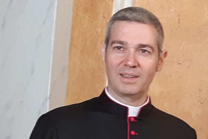 Monsenyor Jordi Bertomeu Farnós , designat com a portador de l’estendard   Principal en la processó del Dia de la Cinta