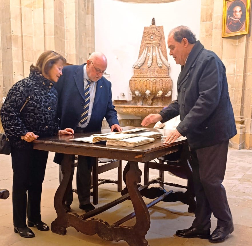 Presenten el lligam i la restauració de documentació de l’Arxiconfraria de la Cinta al voltant de les guerres de la independència i les carlines